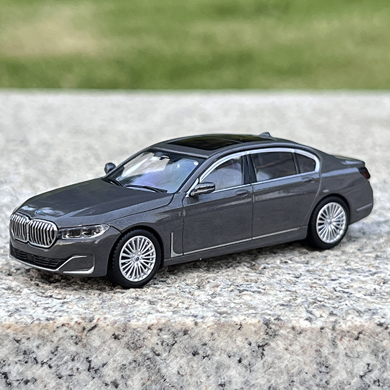 TSM MINI GT 1:64 BMW 7 Series 750Li BMW Albina B7 alloy car model Alpina