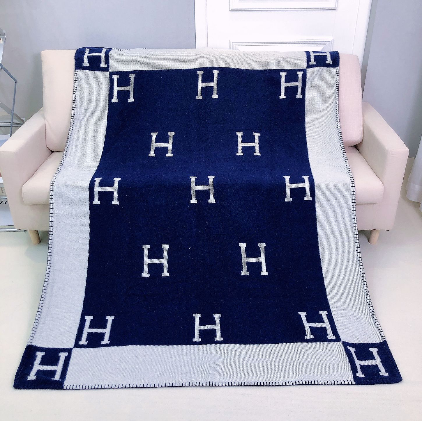 Hot Cashmere blanket, office towel, nap, picnic, camping blanket - Picture 29 of 55