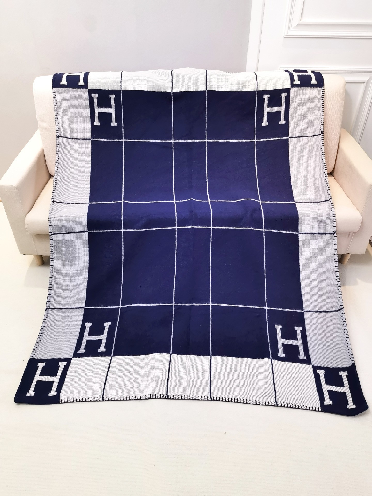 Hot Cashmere blanket, office towel, nap, picnic, camping blanket - Picture 38 of 55