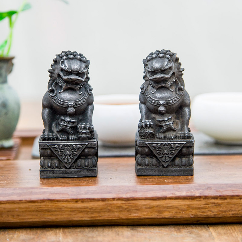 Pair of Chinese Iron Rust Stone Lion Statue Resin Tea Pet Home Decor Collection