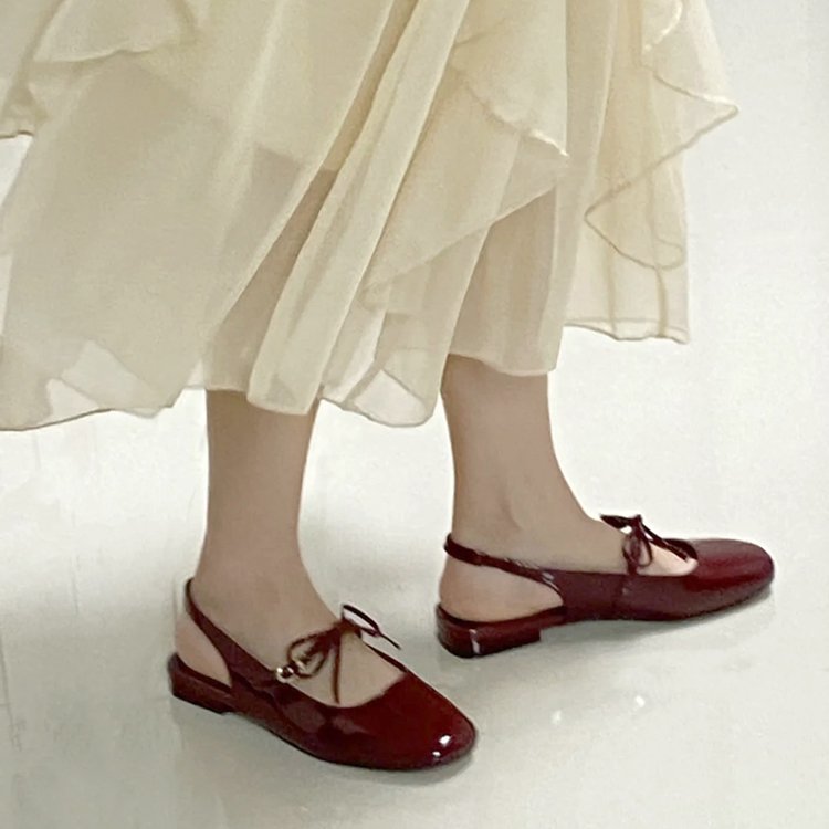 Sandalias planas de charol Mary Jane con puntera cuadrada para mujer - Imagen 17 de 18