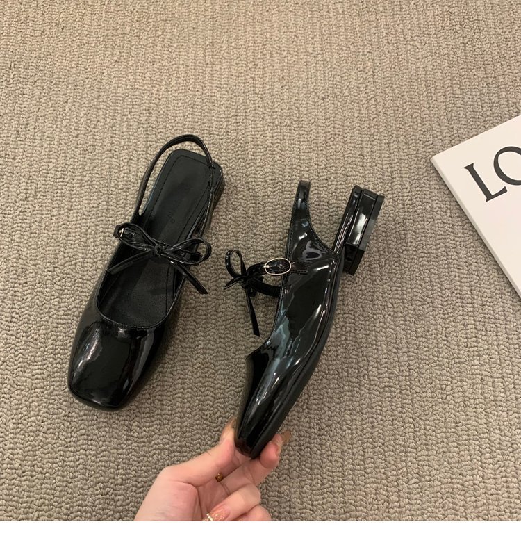 Sandalias planas de charol Mary Jane con puntera cuadrada para mujer - Imagen 16 de 18