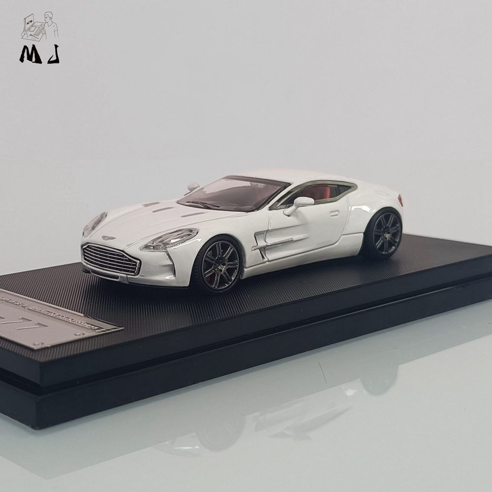 MJ1:64  Aston Martin ONE77 Diecast Toys Car Models Miniature Hobby Limited 999