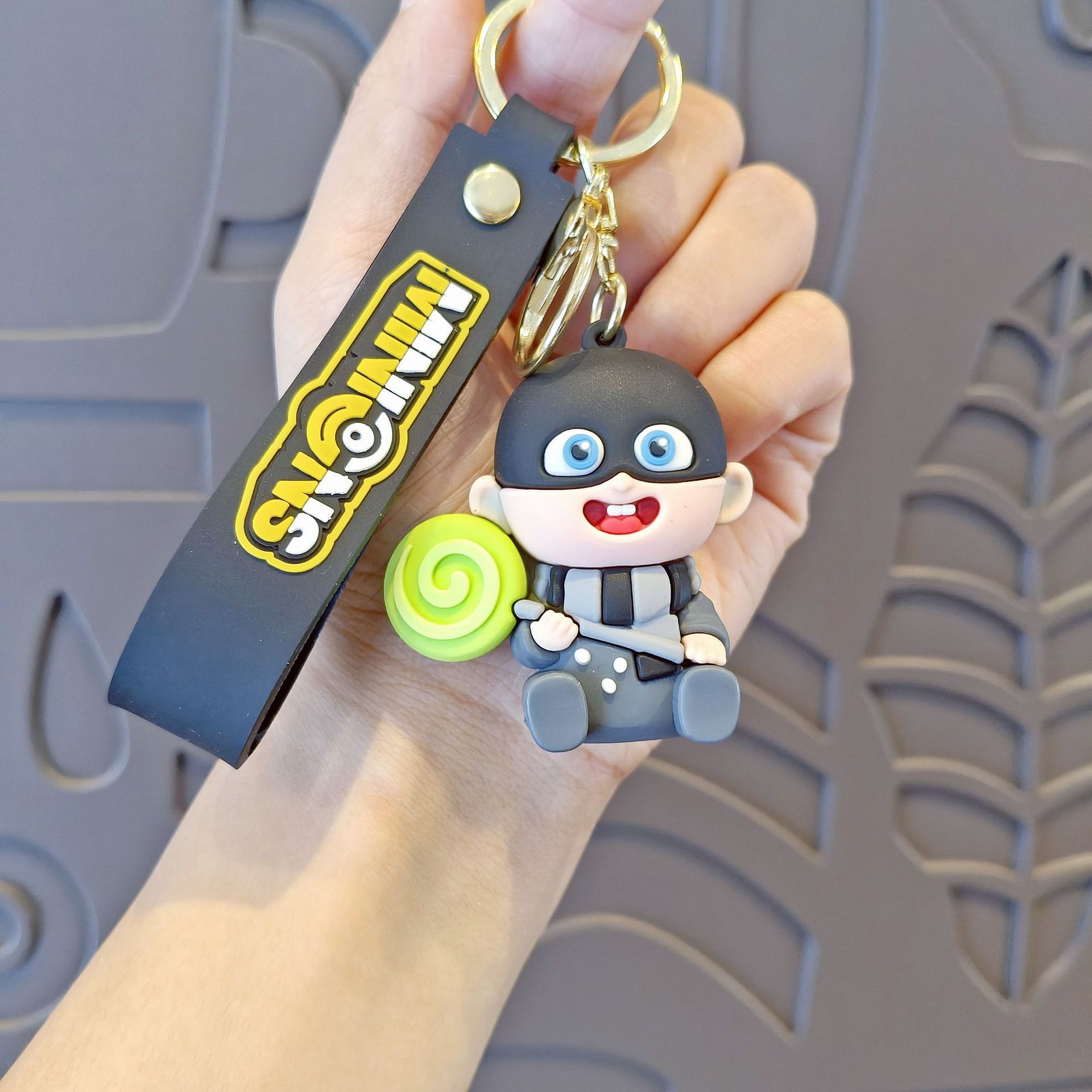 New Thief Daddy Minion Keychain Bob Couple Bag Pendant Doll Car Keychain - Picture 23 of 28