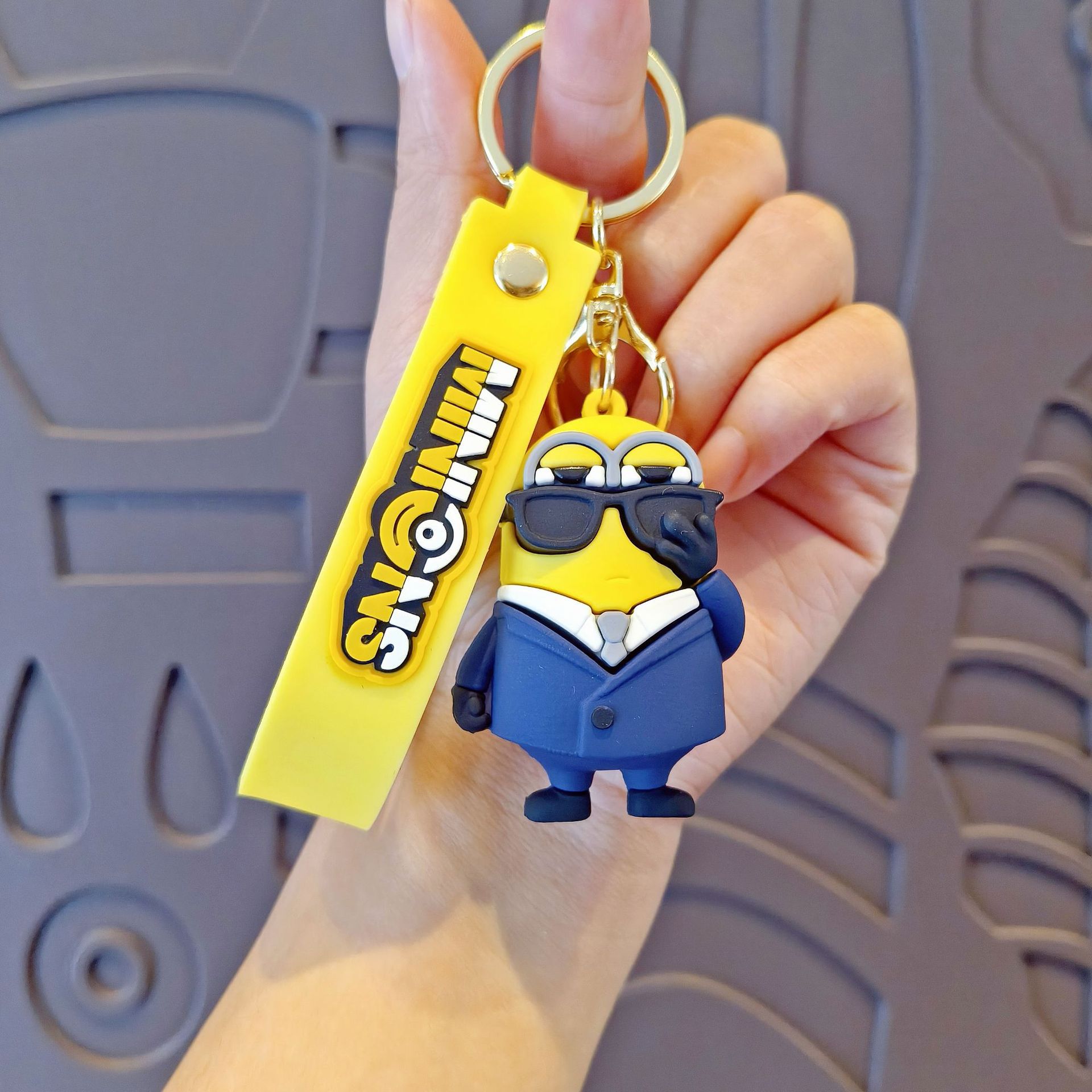 New Thief Daddy Minion Keychain Bob Couple Bag Pendant Doll Car Keychain - Picture 25 of 28