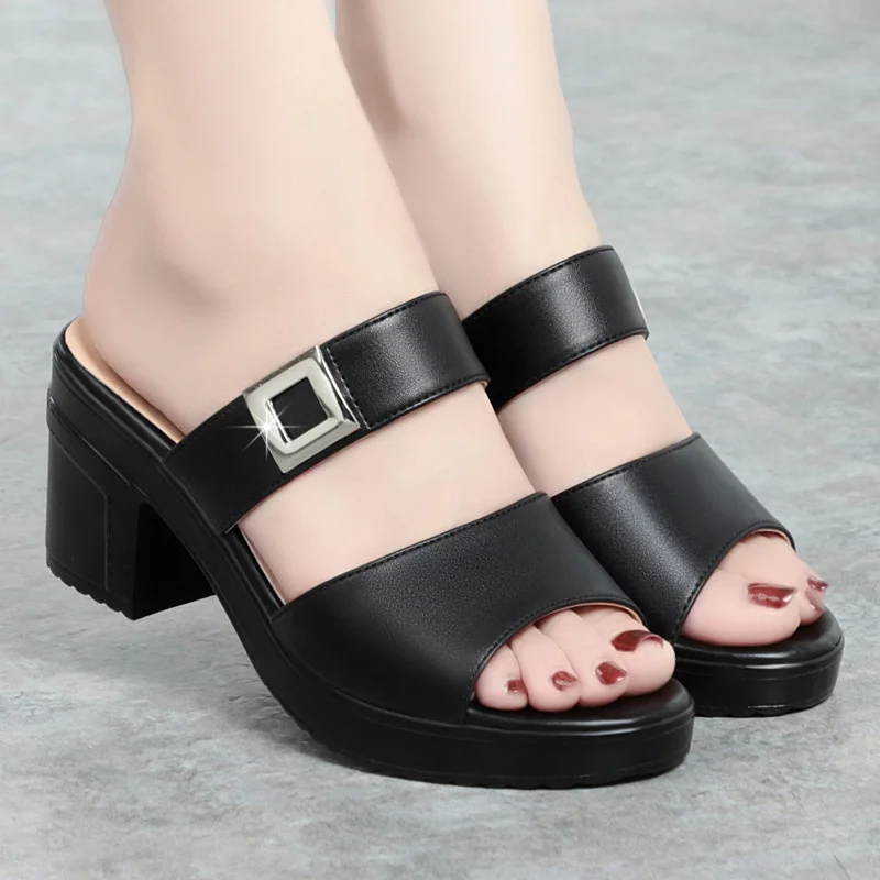 Sandalias cómodas antideslizantes de cuero sintético para mujer verano suela gruesa tacón alto zapatilla - Imagen 11 de 13