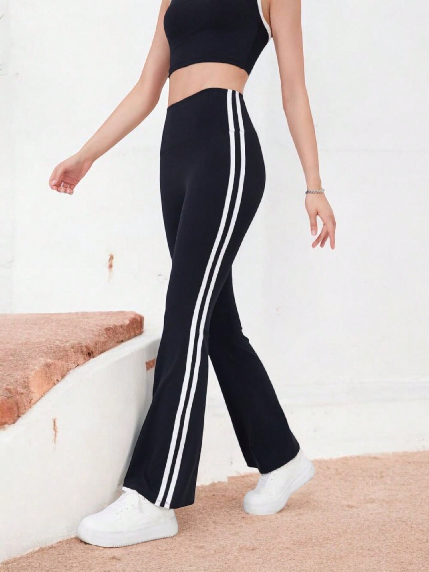 Damen High Waist Flare Legging Hose mit Seitenstreifen - Bild 21 von 26