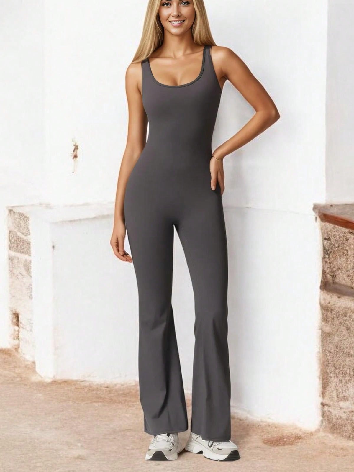 Nahtloser ausgestellter Damenbody mit U-Ausschnitt für Activewear - Bild 23 von 27