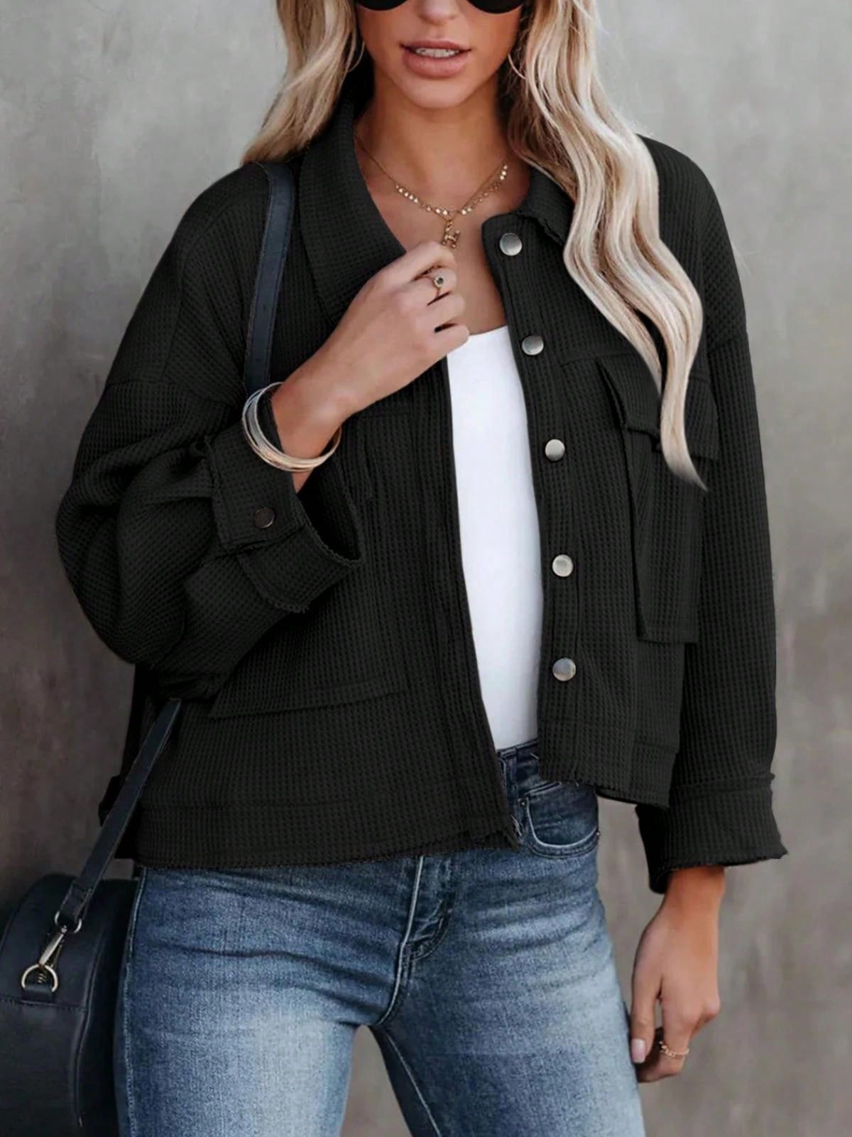 Women's Cropped Button Up Jacket With Chest Pockets And Collared Neckline - Bild 16 von 18