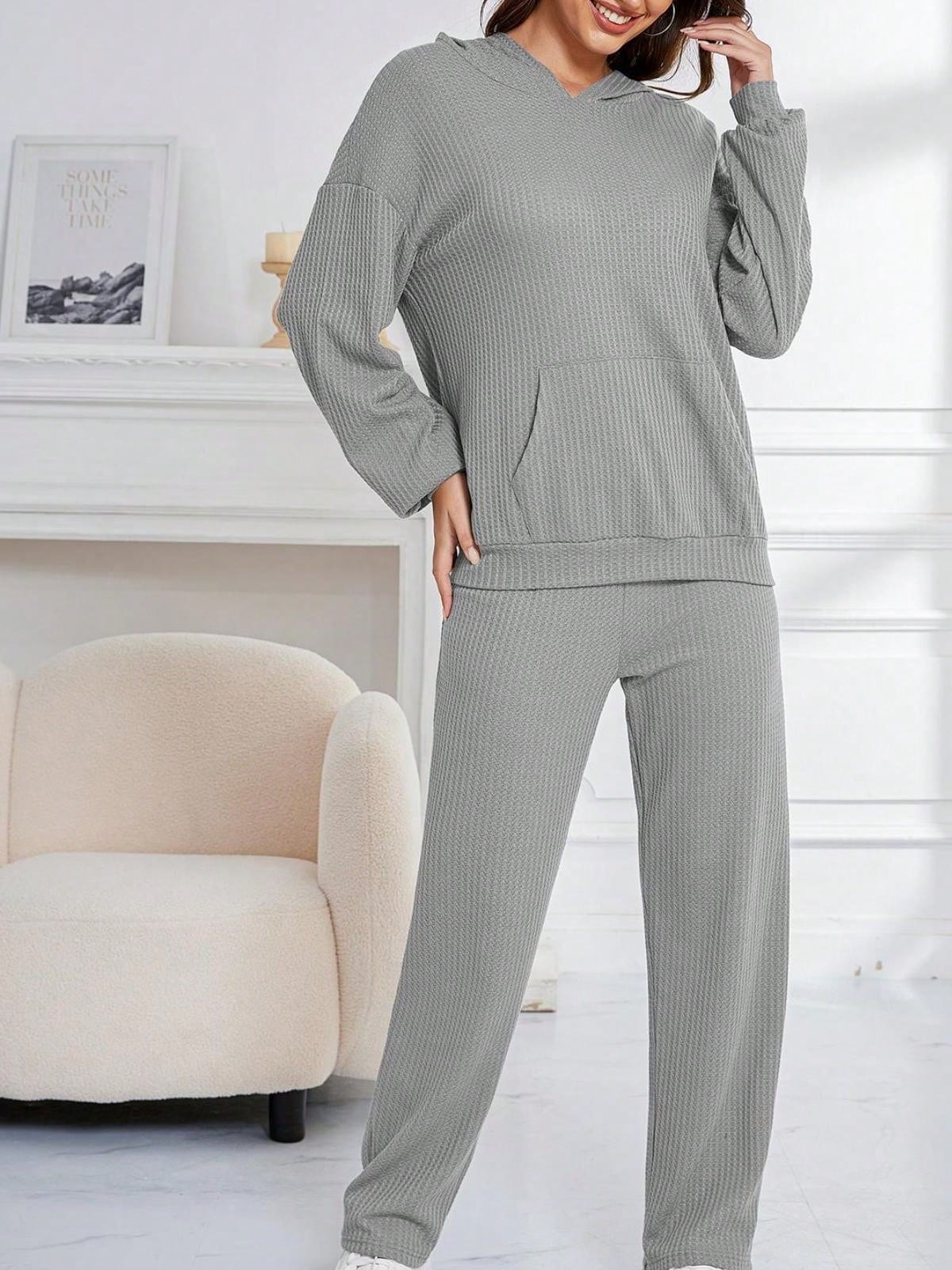 Damen Waffel Strick Hoodie Lounge Set mit Fronttasche und Relaxed Fit Hose - Bild 16 von 18