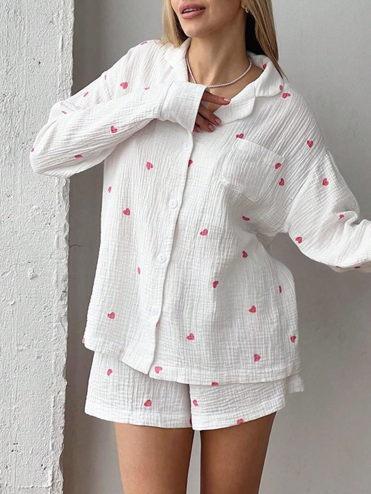 Zweiteiliges Lounge-Set mit Herz-Print für Damen, Hemd mit Knopfleiste und Gummibund - Bild 11 von 11