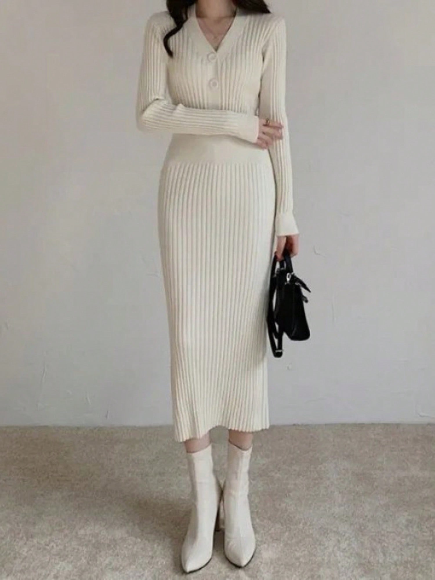 Women's Ribbed Knit Midi Dress With Button Detail And V-Neck - Picture 7 of 8