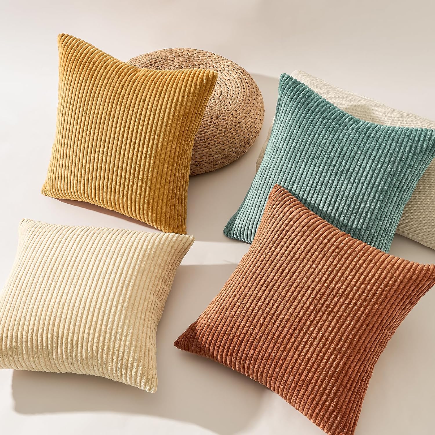 Decorative Throw Pillow Covers, Set of 4 Soft Velvet Cushion Cases for Farmhouse - Picture 40 of 181