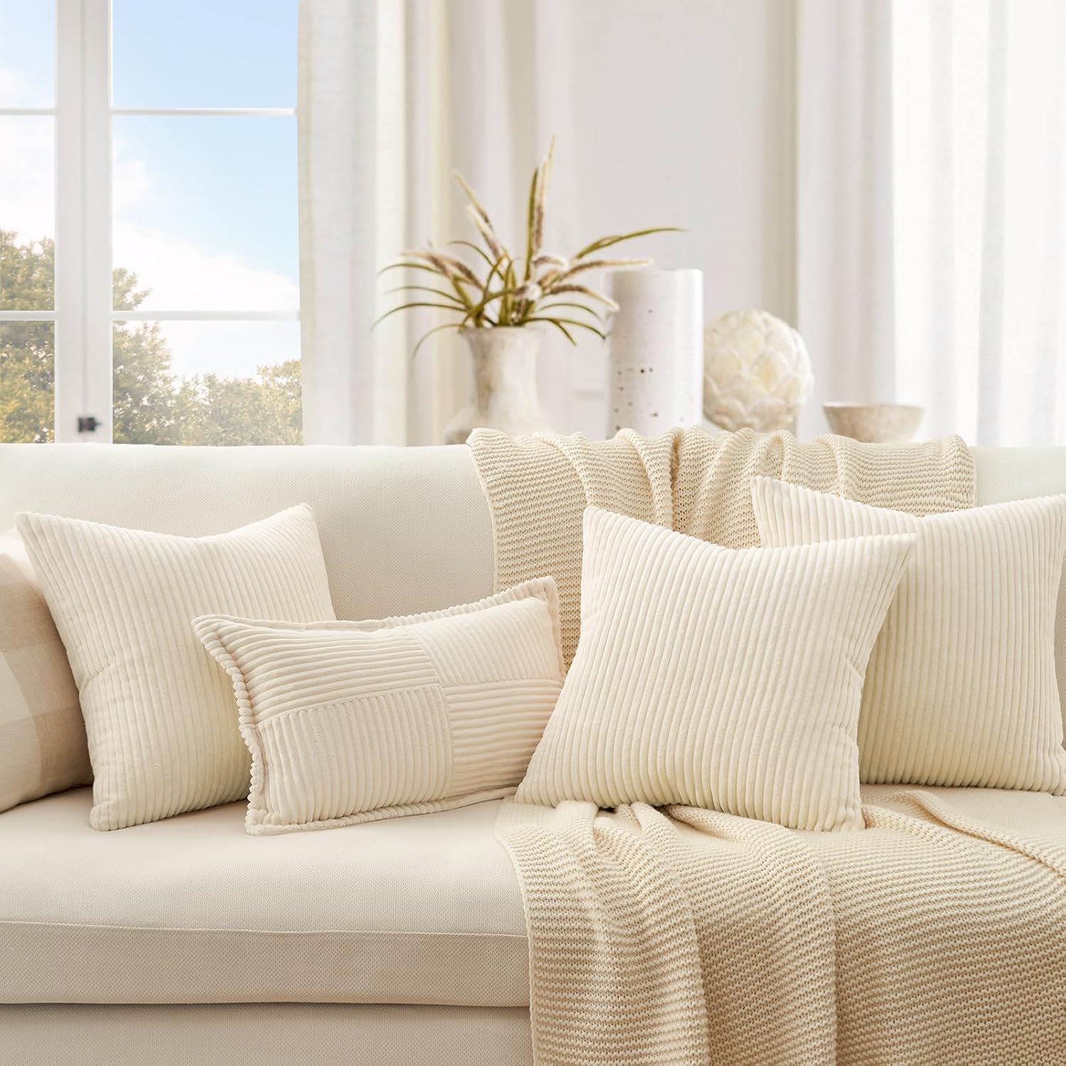 Decorative Throw Pillow Covers, Set of 4 Soft Velvet Cushion Cases for Farmhouse - Picture 84 of 181
