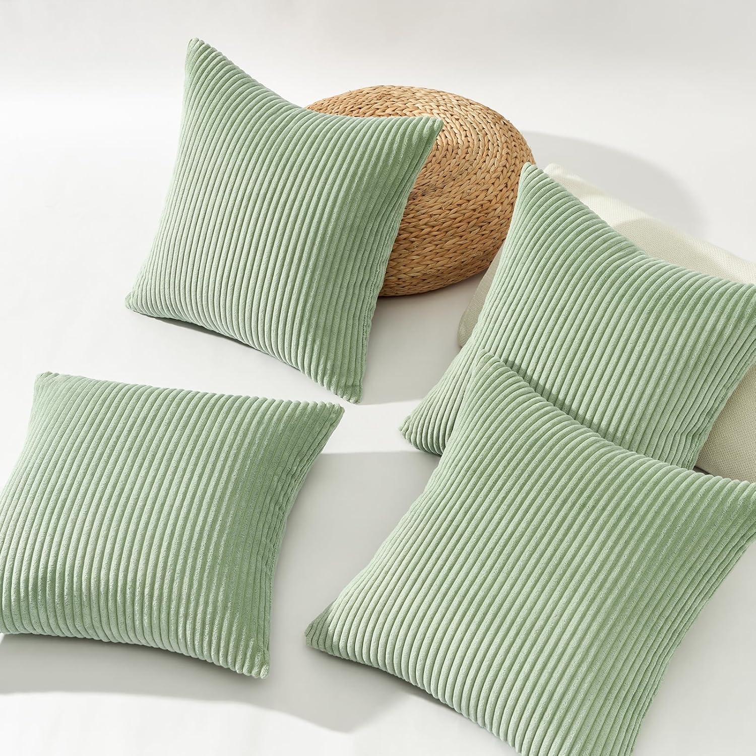 Decorative Throw Pillow Covers, Set of 4 Soft Velvet Cushion Cases for Farmhouse - Picture 132 of 181