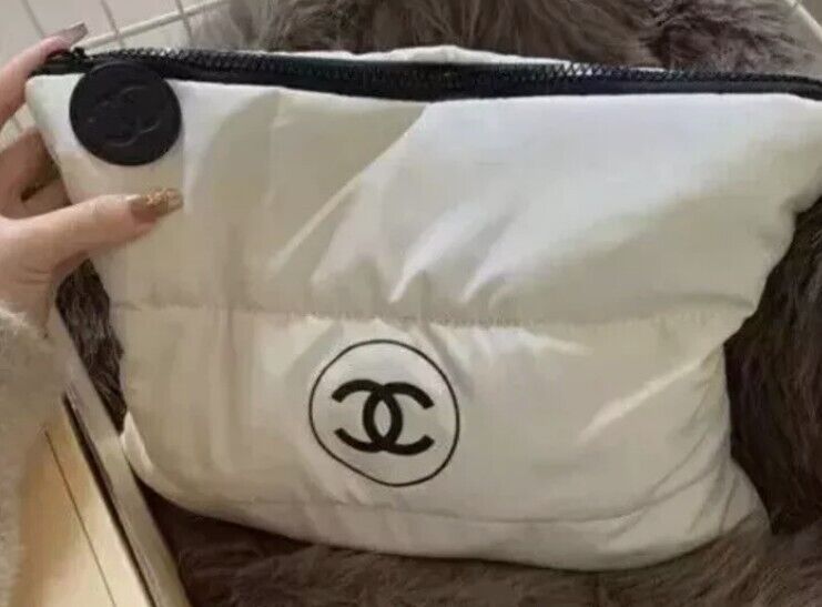 New Puffy Makeup Bag Pouch Clutch Cosmetic Case-NEWChanel Beauty Gift for VIP - Picture 9 of 9