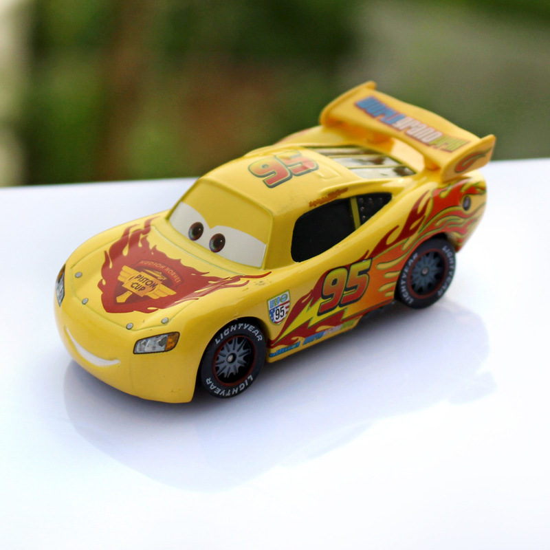 New Lightning McQueen Disney Pixar Cars 1:50 Diecast Model Car Toy Car Boy Gift - Picture 53 of 54