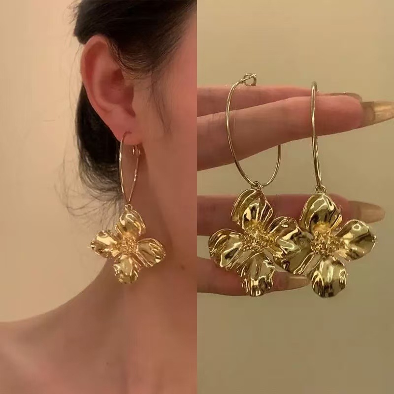 Golden Tassel Earrings for Women with Retro Temperament Ear Accessories - Picture 22 of 67