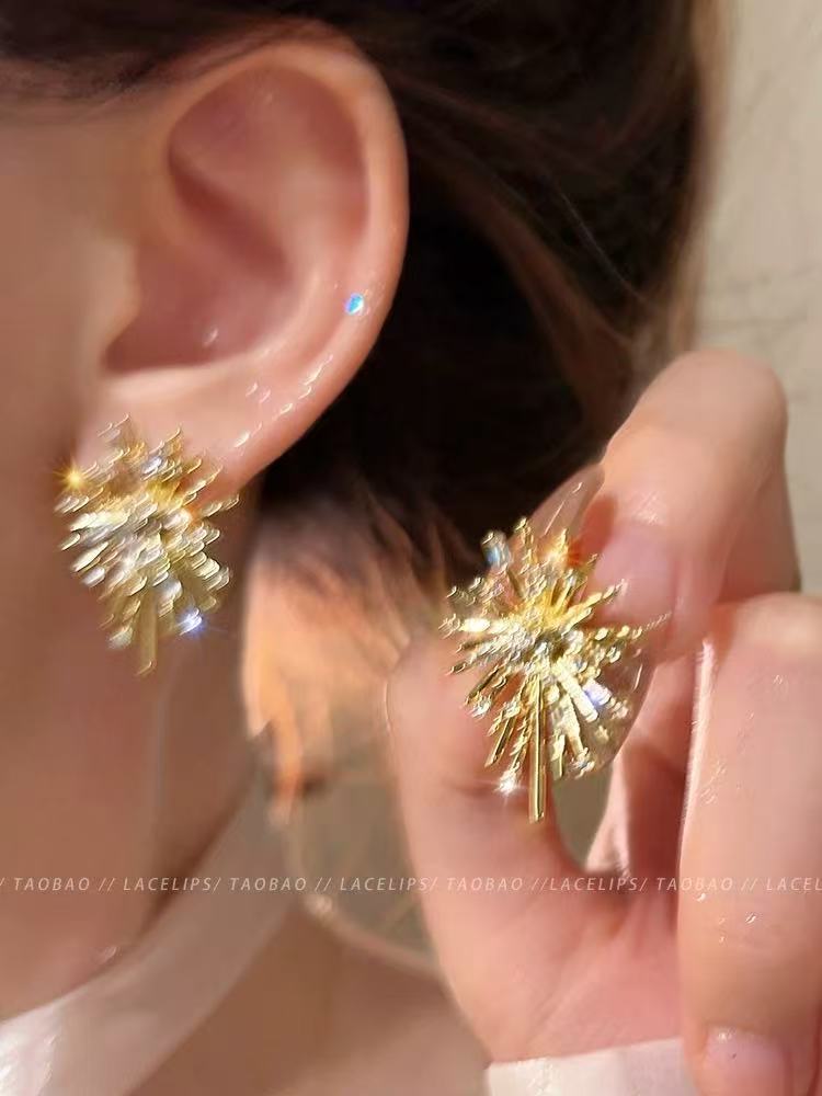 Golden Tassel Earrings for Women with Retro Temperament Ear Accessories - Picture 23 of 67