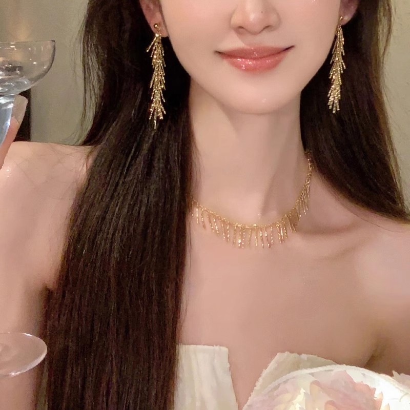 Golden Tassel Earrings for Women with Retro Temperament Ear Accessories - Picture 25 of 67