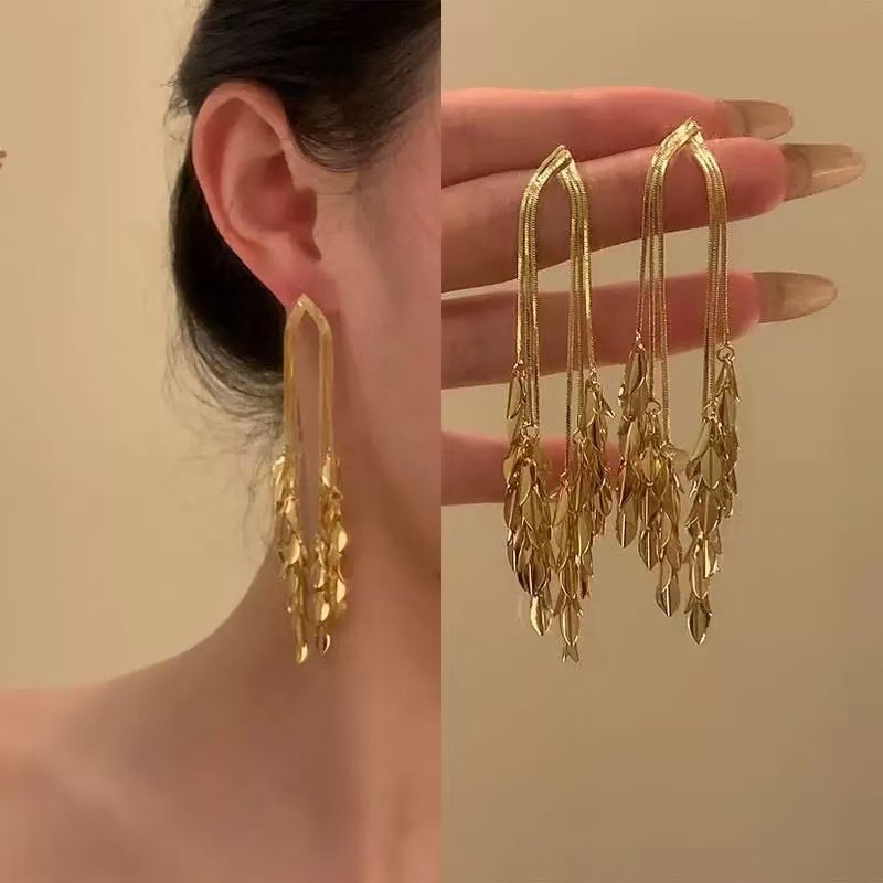 Golden Tassel Earrings for Women with Retro Temperament Ear Accessories - Picture 62 of 67