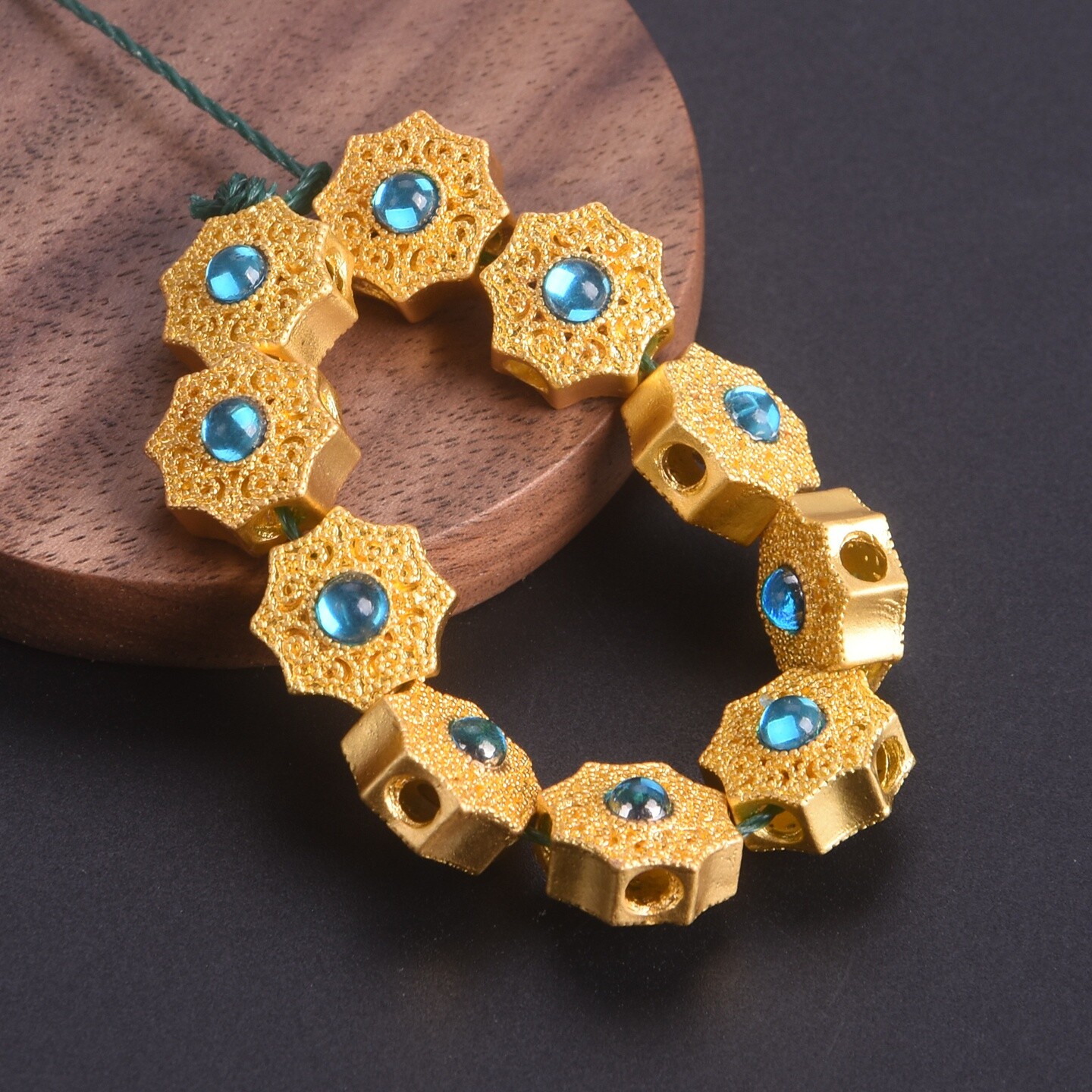 Lote de 5 cuentas sueltas de metal de aleación de 11 mm ~ 18 mm color dorado mate para hacer joyas - Imagen 8 de 10