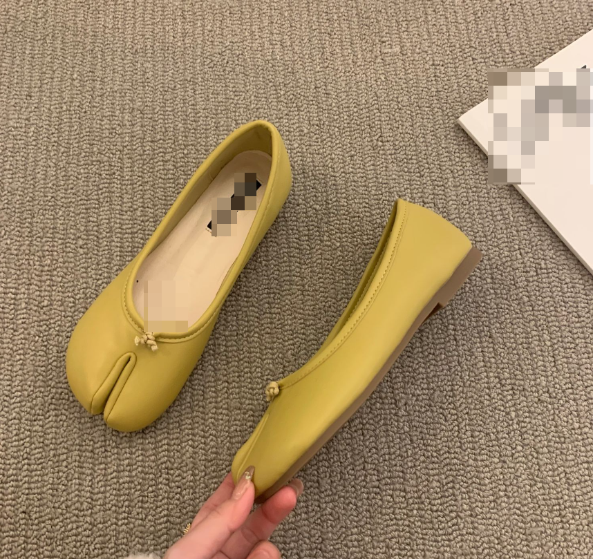 Zapatos de cancha de ballet de tacón medio con pajarita de cuero sintético de moda para mujer Tabi - Imagen 28 de 29