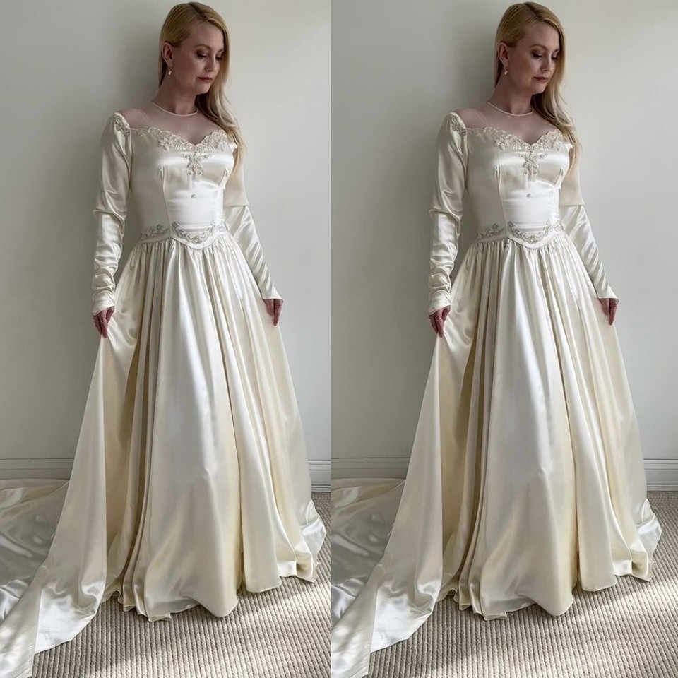Retro Vintage Satin Wedding Dresses Long Sleeve Ruching Sweep Train Bridal Gowns - Picture 12 of 24
