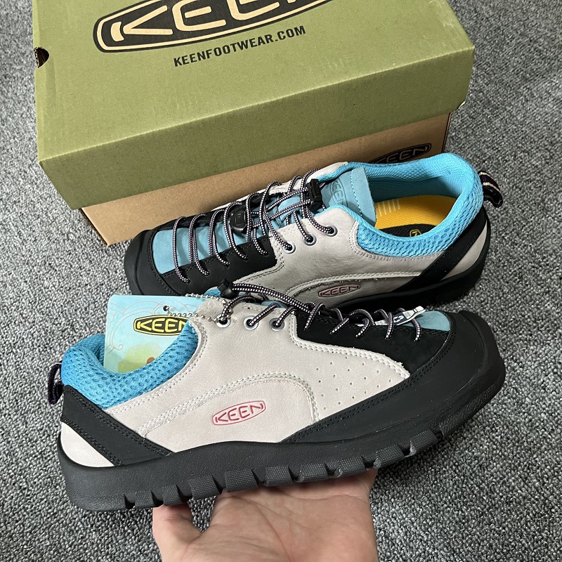 Zapatos para caminar KEEN unisex sin cordones - Mocasín cómodo de cuero genuino para hombre y mujer - Imagen 24 de 30
