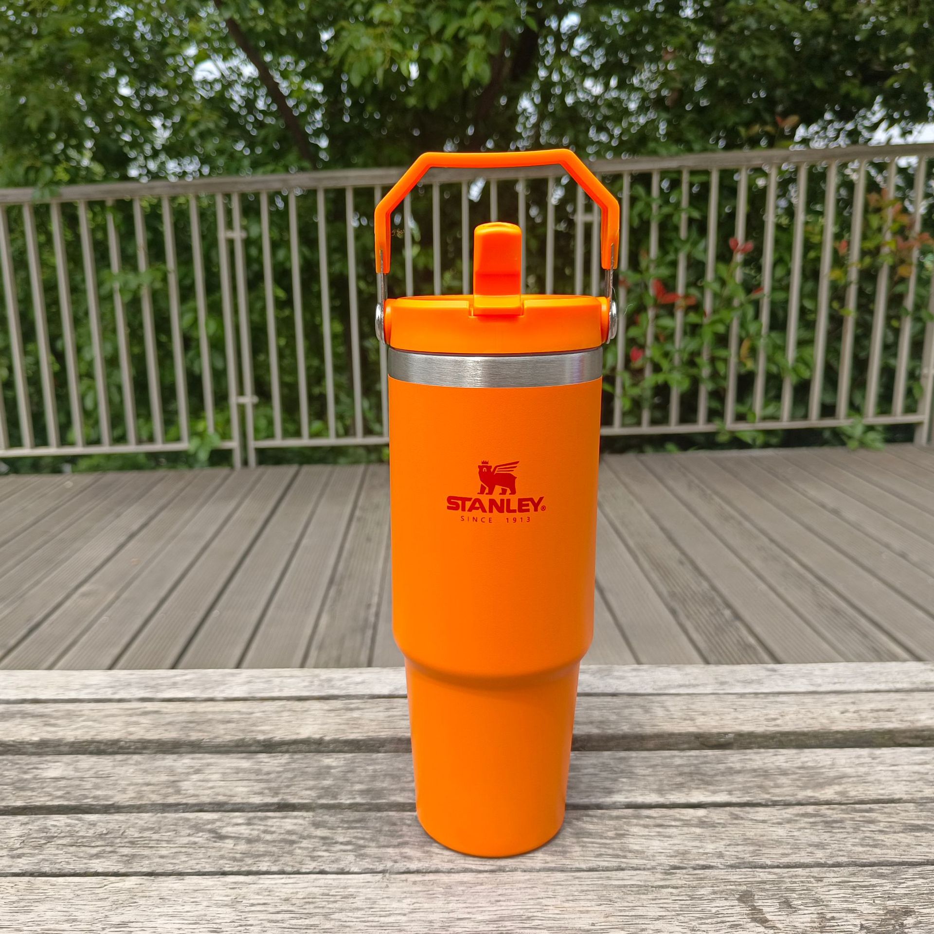 30oz Water Bottle Cup Travel Mugs Insulated Iceflow Flip Straw With Box