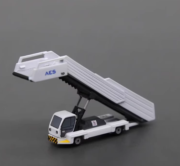 Camión escalera aeropuerto escala 1/400 hecho a mano impreso acabado modelado 3D coche - Imagen 23 de 26