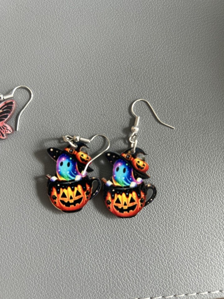 Pendientes Bruja en Escoba, Pendientes Halloween para Mujer Bruja, Pendientes Acrílicos 2d - Imagen 20 de 23