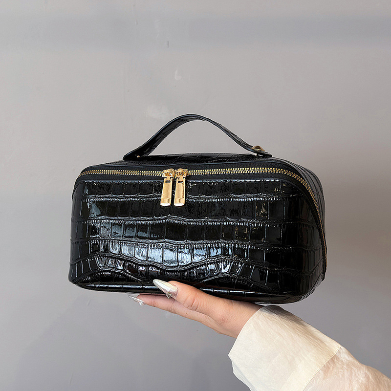 Women'S Luxury Makeup Bag with Golden Zipper - Elegant White Cosmetic Organizer, - Bild 12 von 16