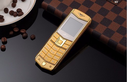Luxury A8 Mobile Phone Dual SIM 1.5 Inch Mini Metal Dody Pho