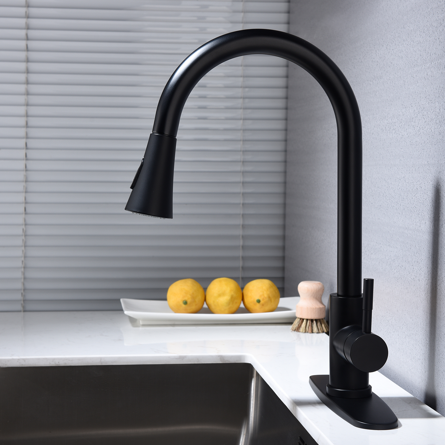Kitchen faucet with pull out spray Pull out faucet