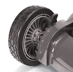 7 position cutting height adjustment (.75" to 4")